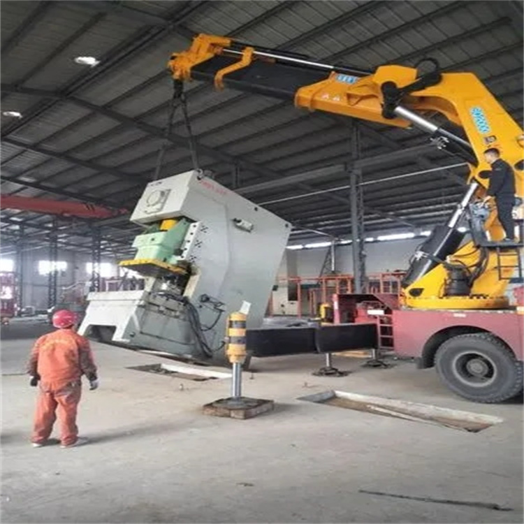 沙河80吨折臂吊车出租附近电话