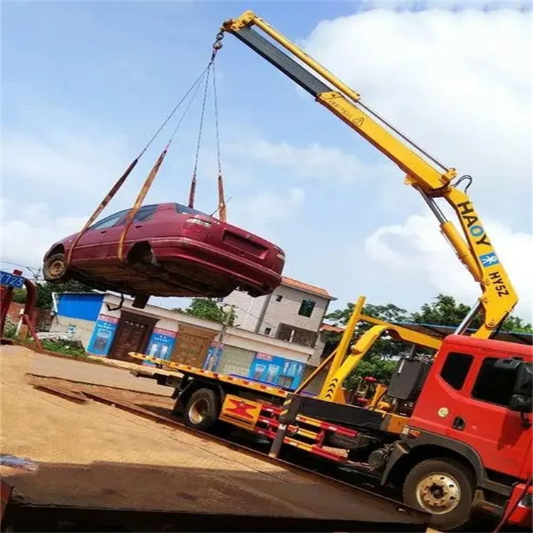 沙河吊车吊汽车的正确方法